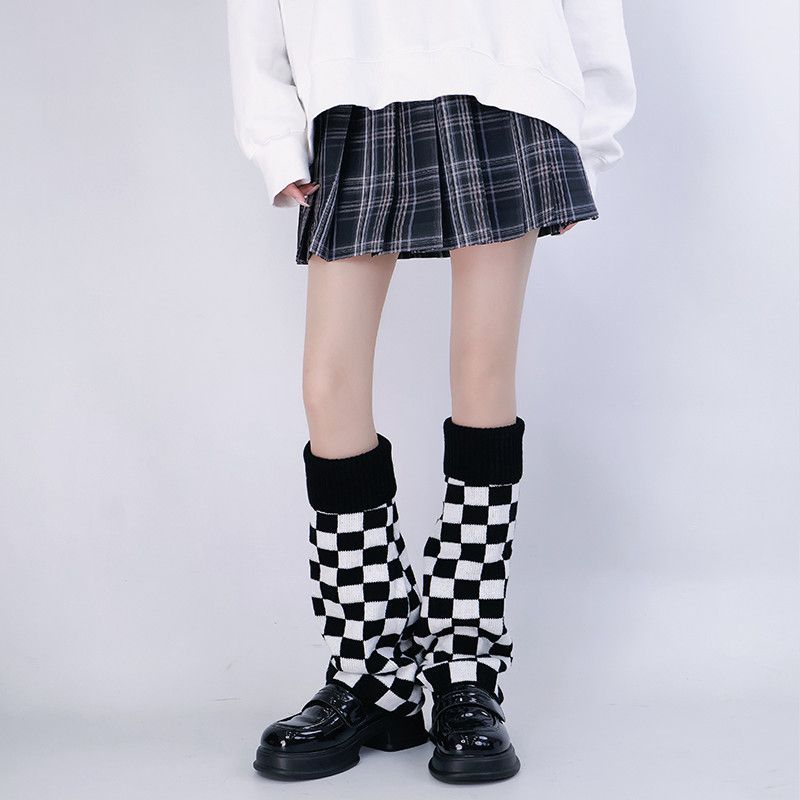 Black White Checkered Leg Warm - đánh giá và giá Boot Sock Slouchy