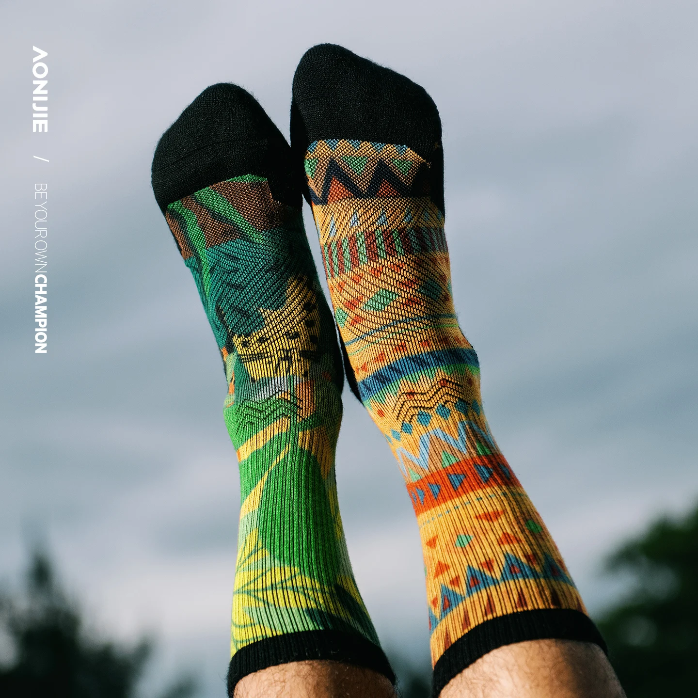 AONIJIE Outdoor Wool Crew Sock - đánh giá và giá Wool Hiking Sock